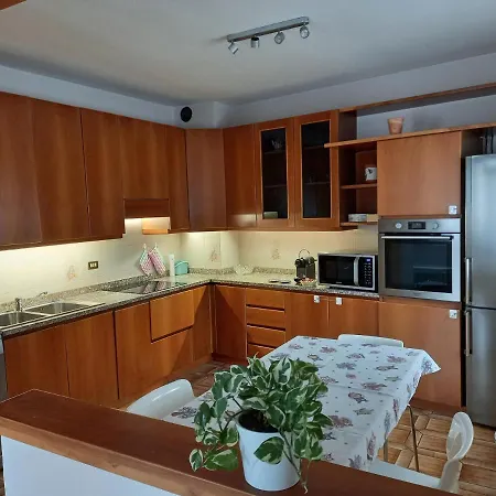 Casa Vacanze Emidia Raveo Exterior photo